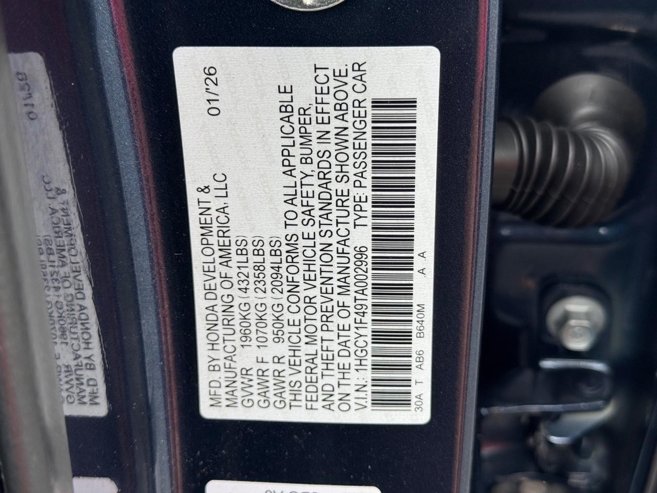 Honda Accord Sedan Vehicle Full-screen Gallery Image 27
