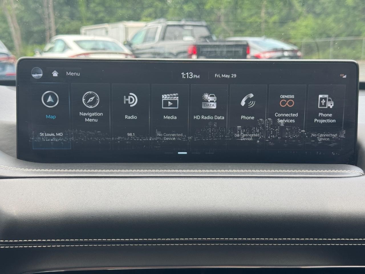 Genesis GV80 Vehicle Full-screen Gallery Image 14