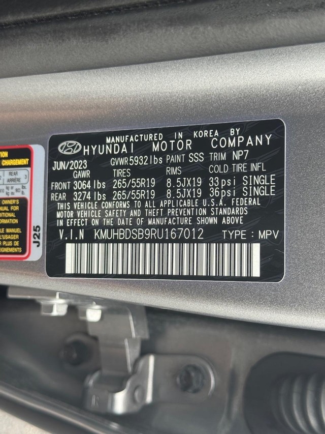 Genesis GV80 Vehicle Full-screen Gallery Image 28