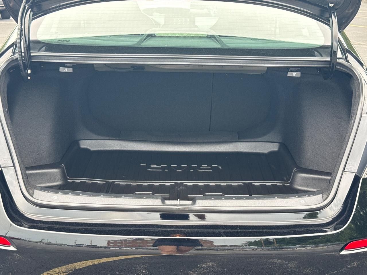 Honda Civic Si Vehicle Full-screen Gallery Image 05
