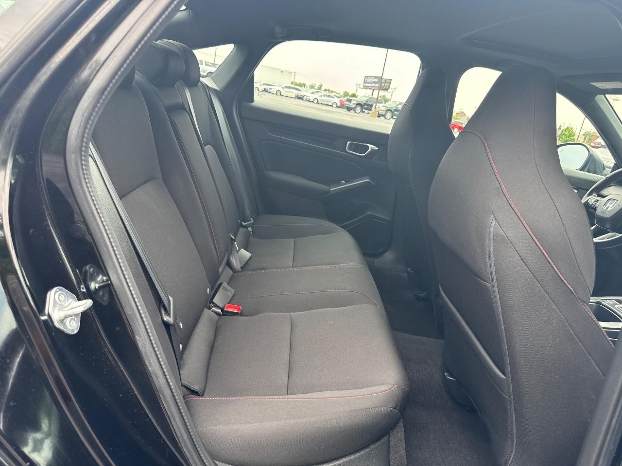 Honda Civic Si Vehicle Full-screen Gallery Image 11