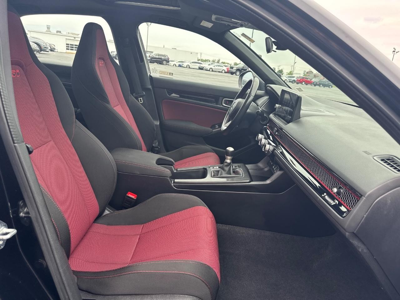 Honda Civic Si Vehicle Full-screen Gallery Image 17