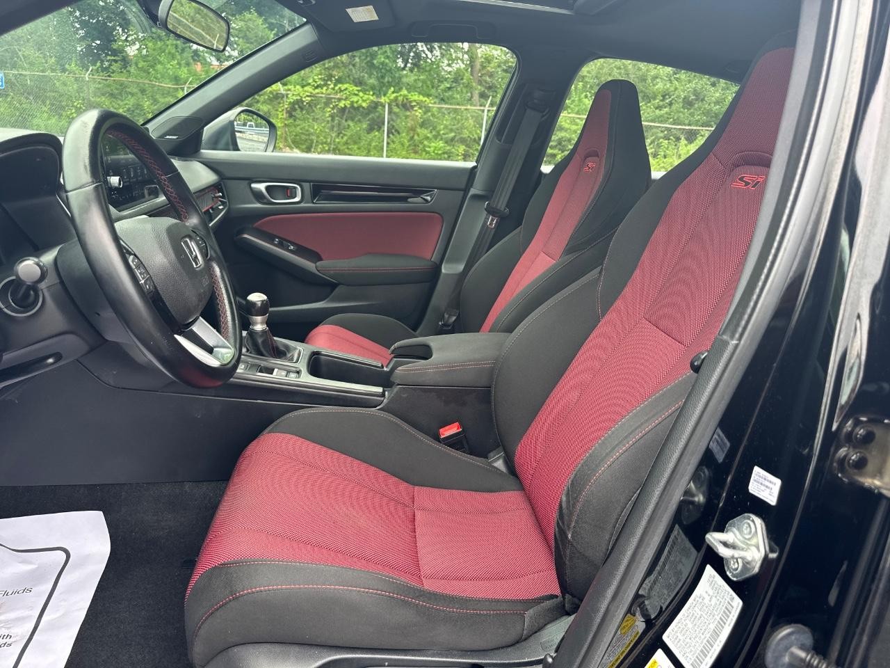 Honda Civic Si Vehicle Full-screen Gallery Image 18