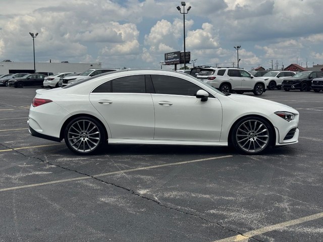 Mercedes-Benz CLA Vehicle Full-screen Gallery Image 03