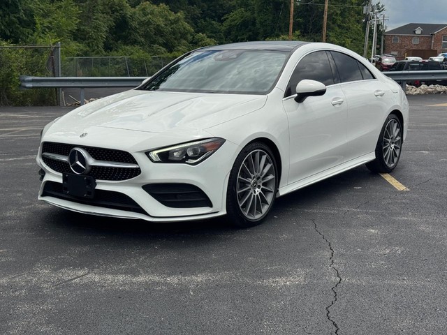 Mercedes-Benz CLA Vehicle Full-screen Gallery Image 09