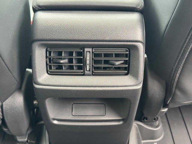 Honda CR-V Vehicle Full-screen Gallery Image 17