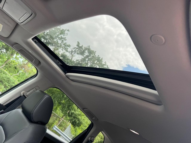 Honda CR-V Vehicle Full-screen Gallery Image 20