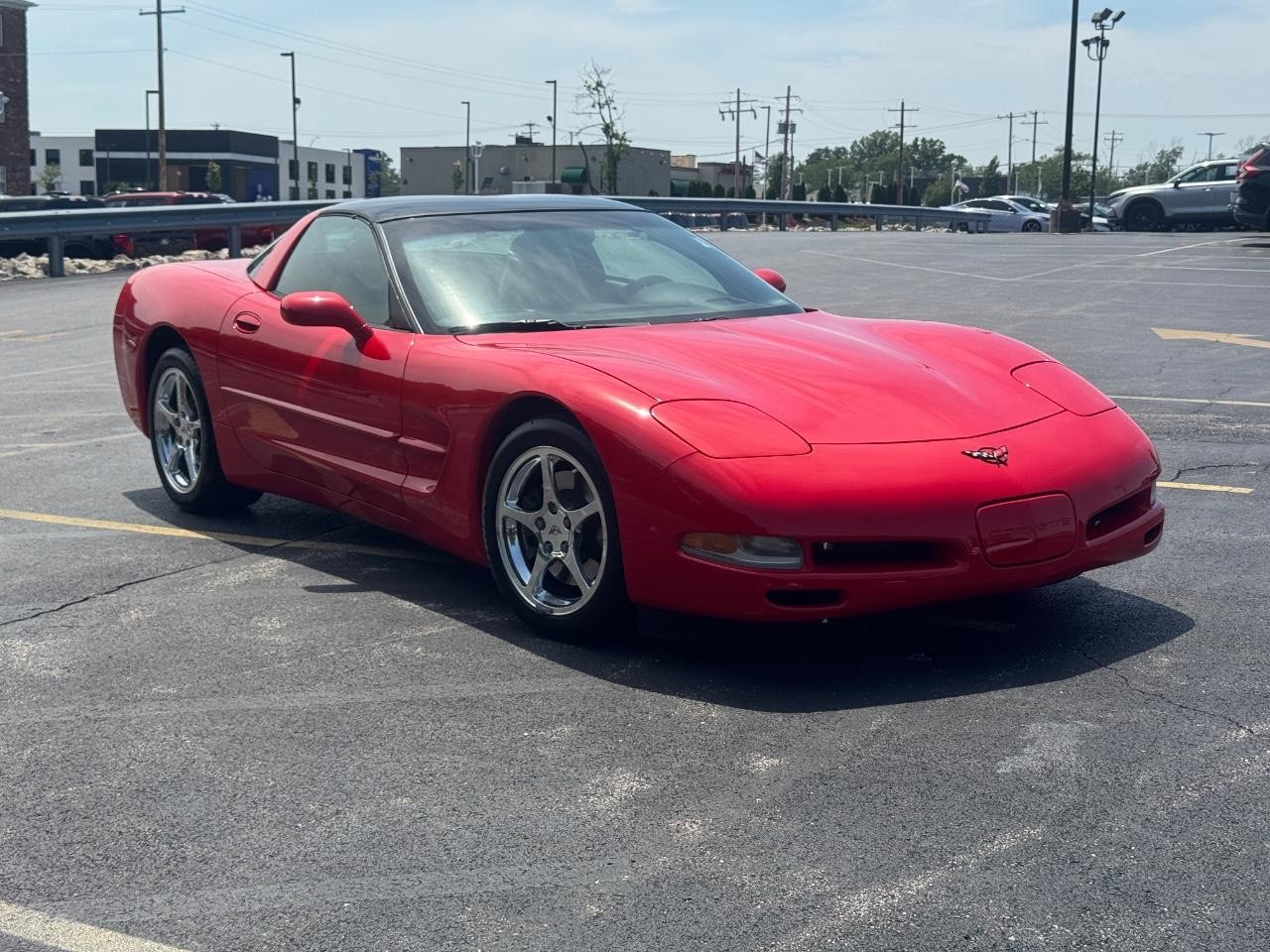 Chevrolet Corvette Vehicle Full-screen Gallery Image 02