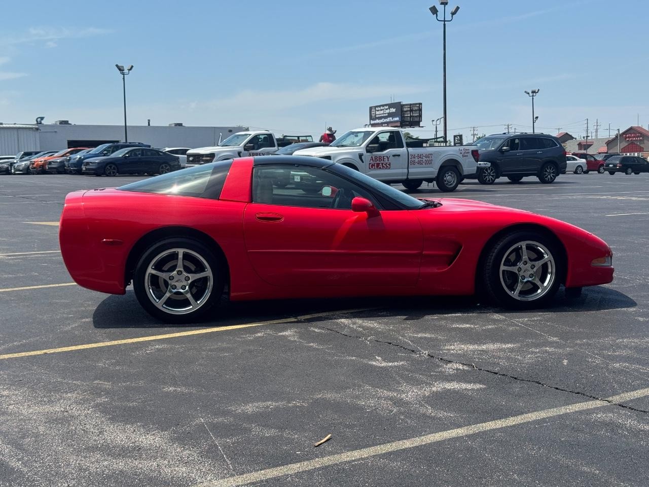 Chevrolet Corvette Vehicle Full-screen Gallery Image 03