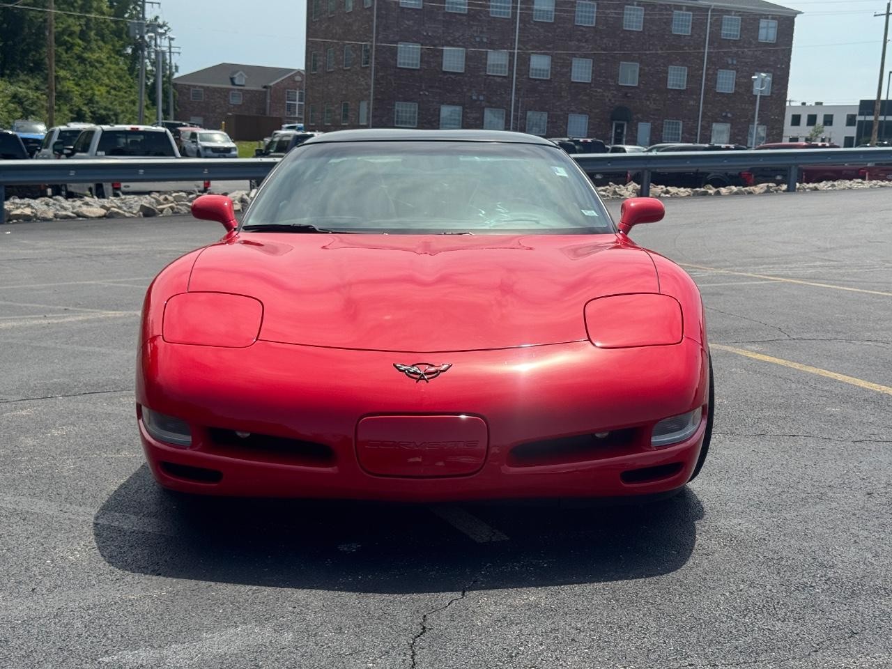 Chevrolet Corvette Vehicle Full-screen Gallery Image 08