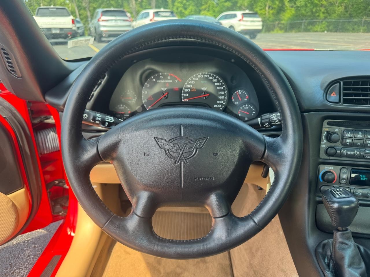 Chevrolet Corvette Vehicle Full-screen Gallery Image 11