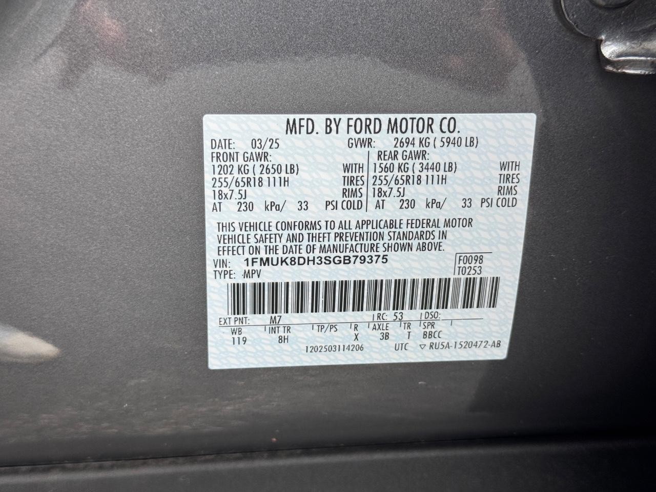 Ford Explorer Vehicle Full-screen Gallery Image 29