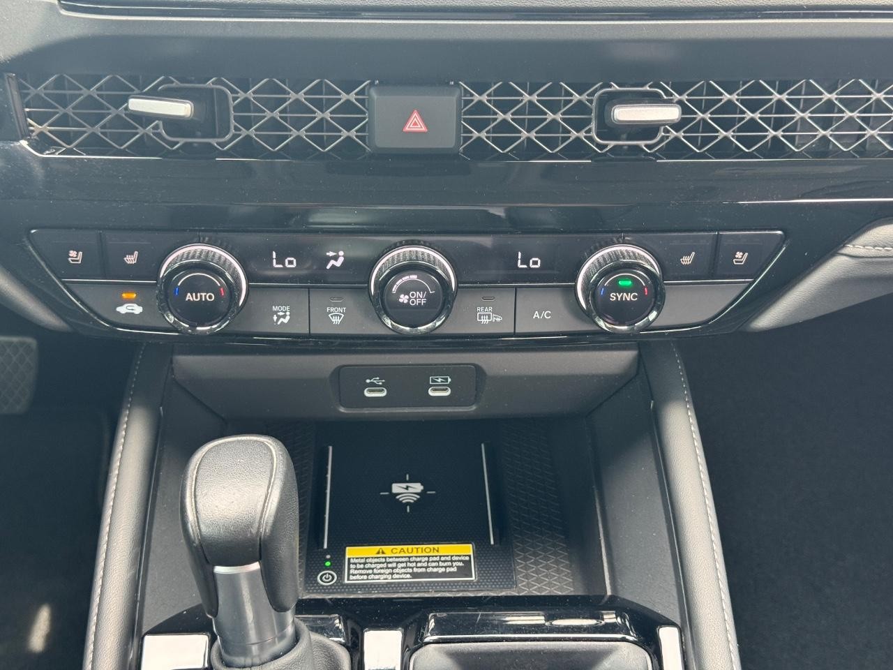 Honda Accord Hybrid Vehicle Full-screen Gallery Image 15