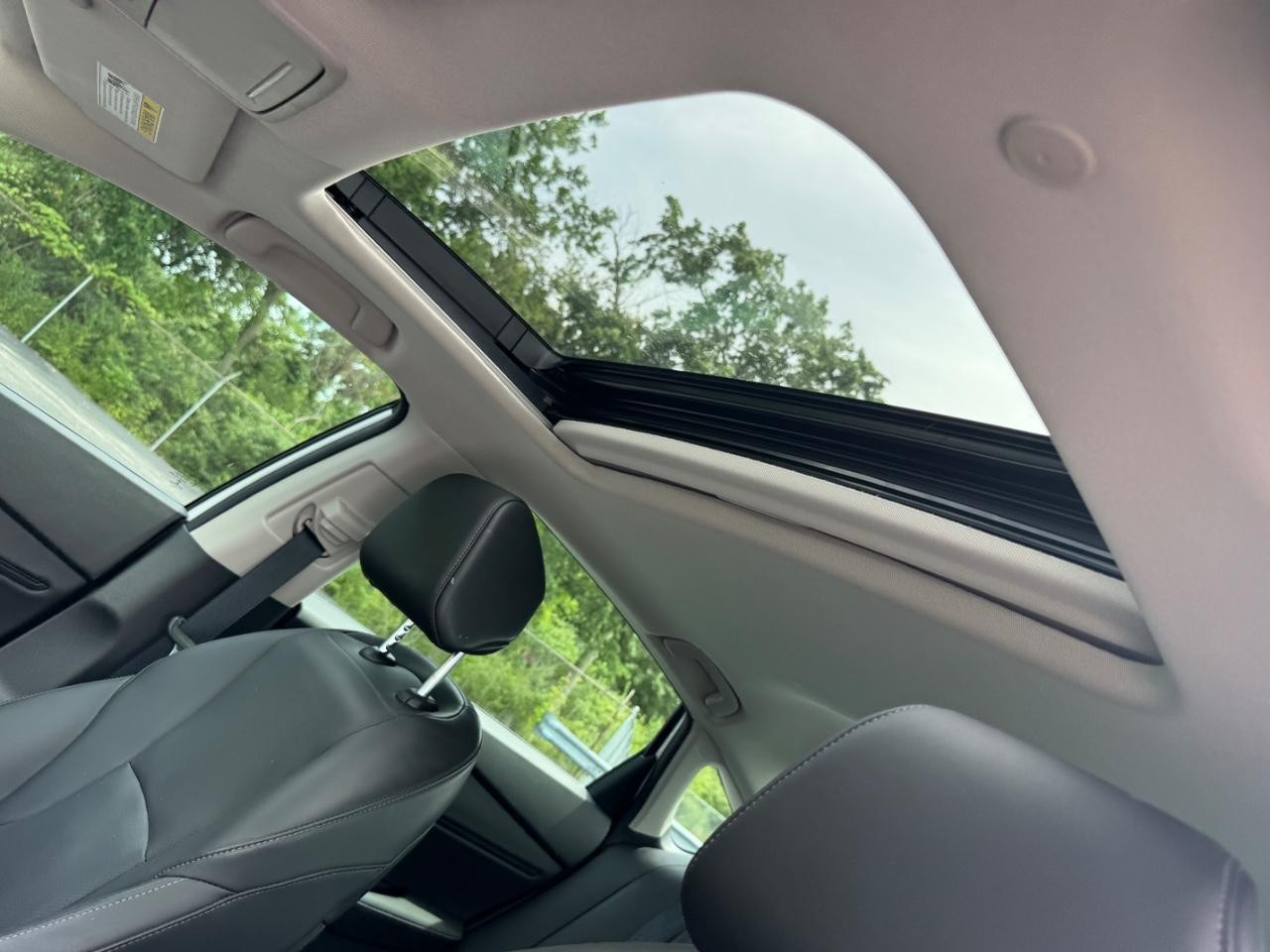 Honda Accord Hybrid Vehicle Full-screen Gallery Image 20