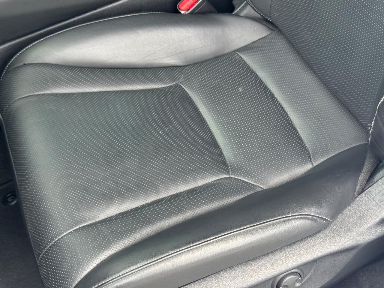 Honda Accord Hybrid Vehicle Full-screen Gallery Image 27
