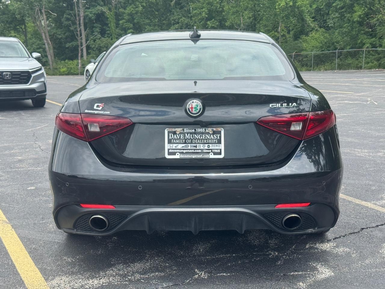 Alfa Romeo Giulia Vehicle Full-screen Gallery Image 06