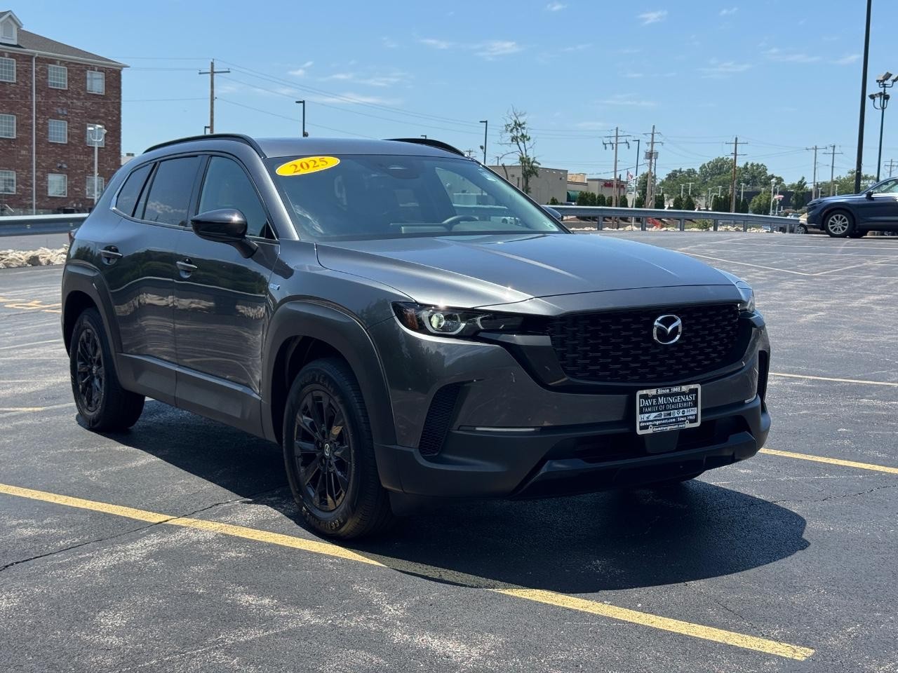 Mazda CX-50 Hybrid Vehicle Full-screen Gallery Image 09