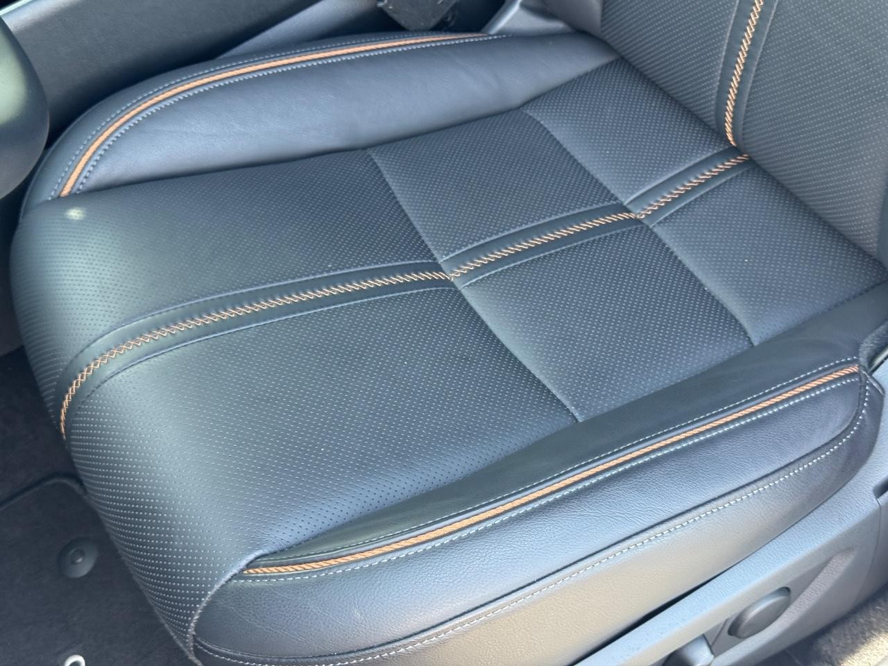 Mazda CX-50 Hybrid Vehicle Full-screen Gallery Image 35