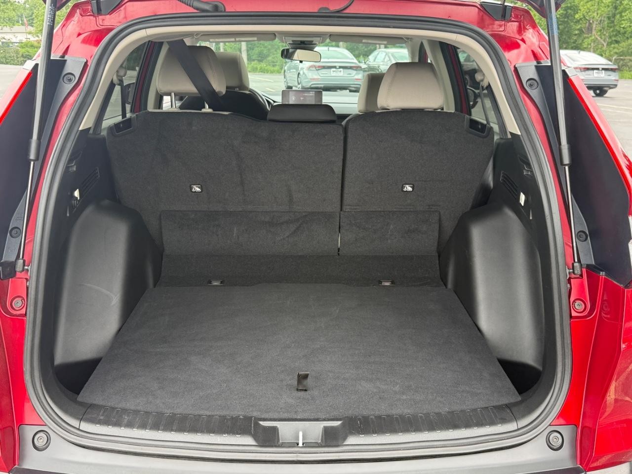Honda CR-V Vehicle Full-screen Gallery Image 04