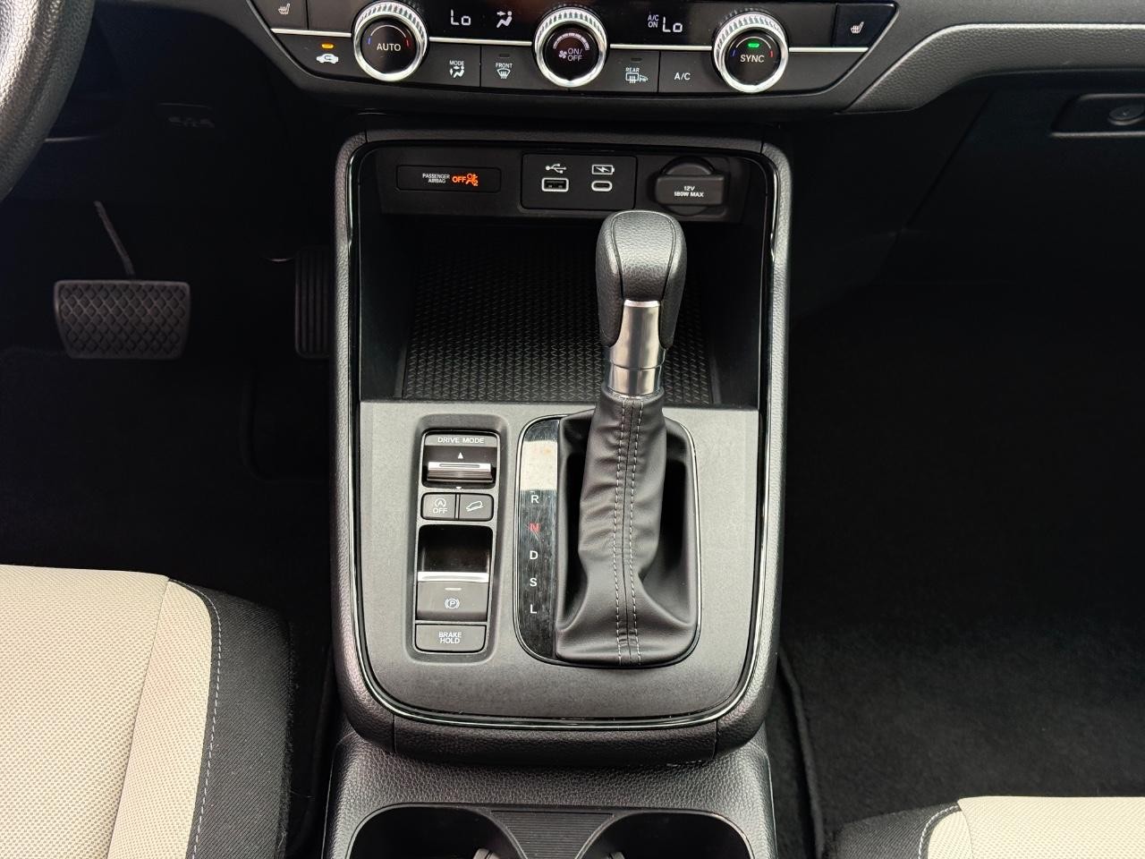 Honda CR-V Vehicle Full-screen Gallery Image 14