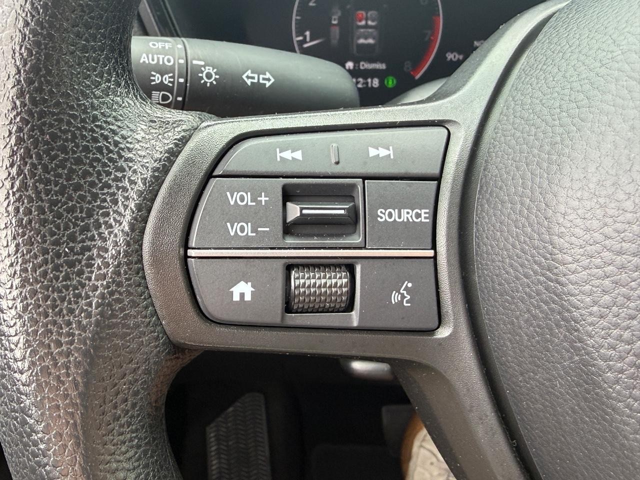 Honda CR-V Vehicle Full-screen Gallery Image 17