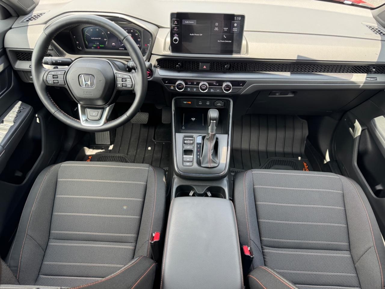Honda CR-V Hybrid Vehicle Full-screen Gallery Image 12