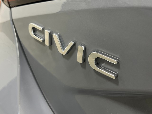 Honda Civic Hatchback Vehicle Full-screen Gallery Image 07