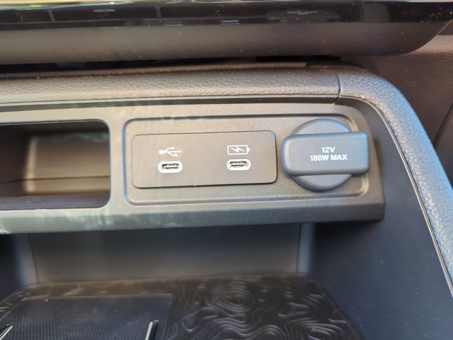Honda Passport Vehicle Full-screen Gallery Image 23