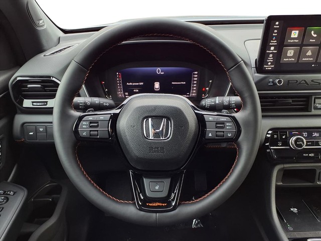 Honda Passport Vehicle Full-screen Gallery Image 11