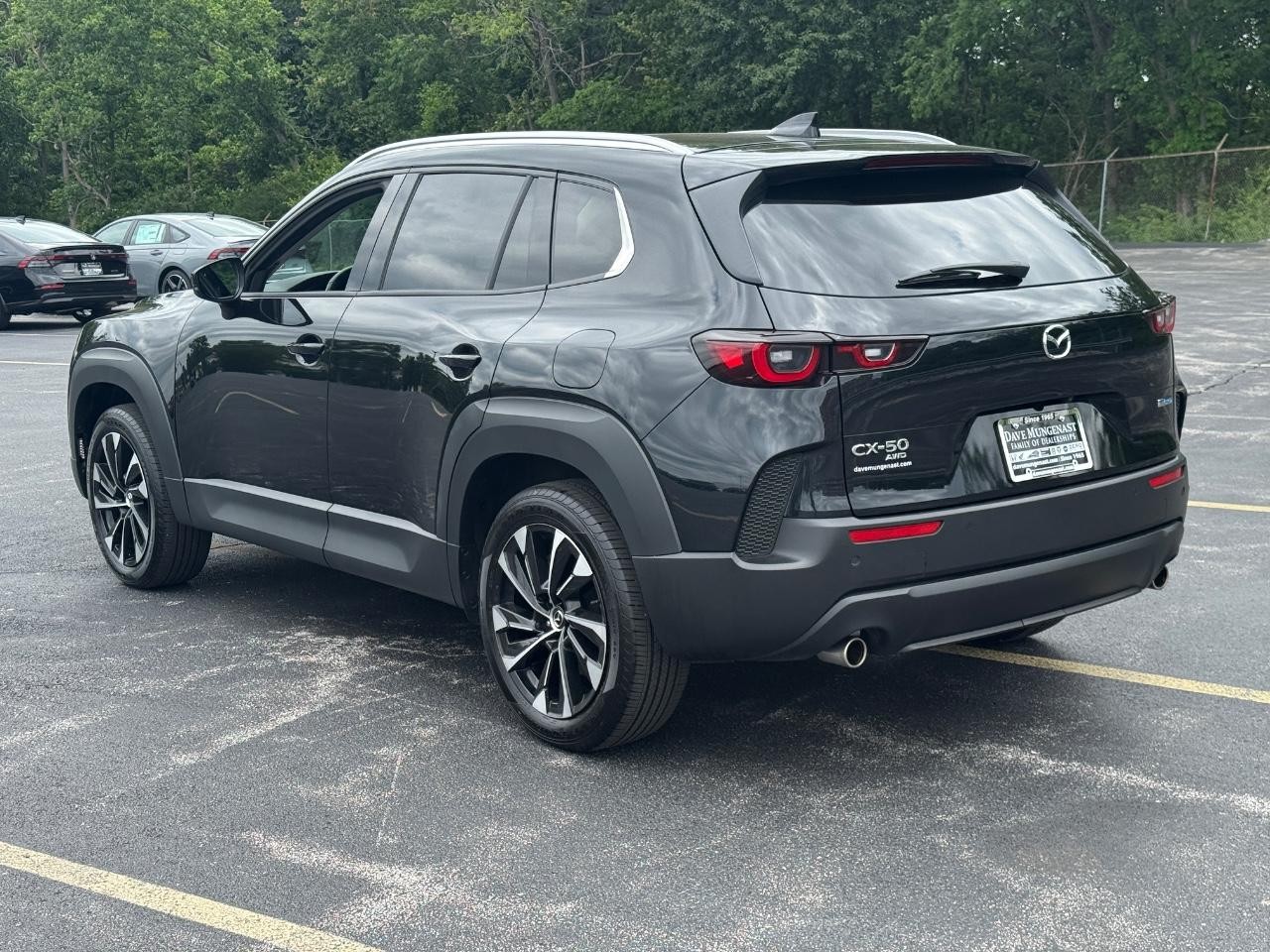 Mazda CX-50 Hybrid Vehicle Full-screen Gallery Image 06