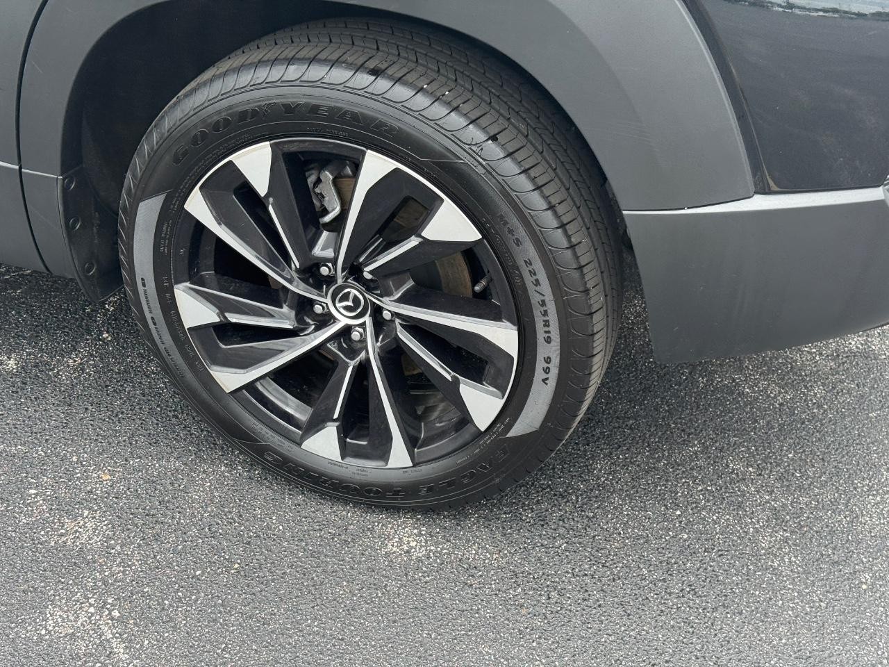 Mazda CX-50 Hybrid Vehicle Full-screen Gallery Image 07