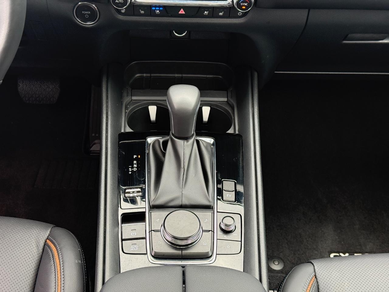 Mazda CX-50 Hybrid Vehicle Full-screen Gallery Image 14