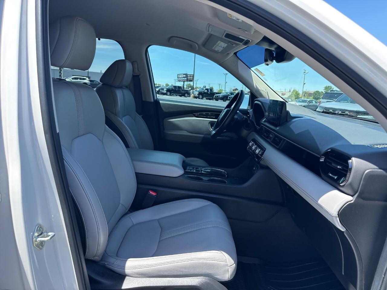 Honda Pilot Vehicle Full-screen Gallery Image 19