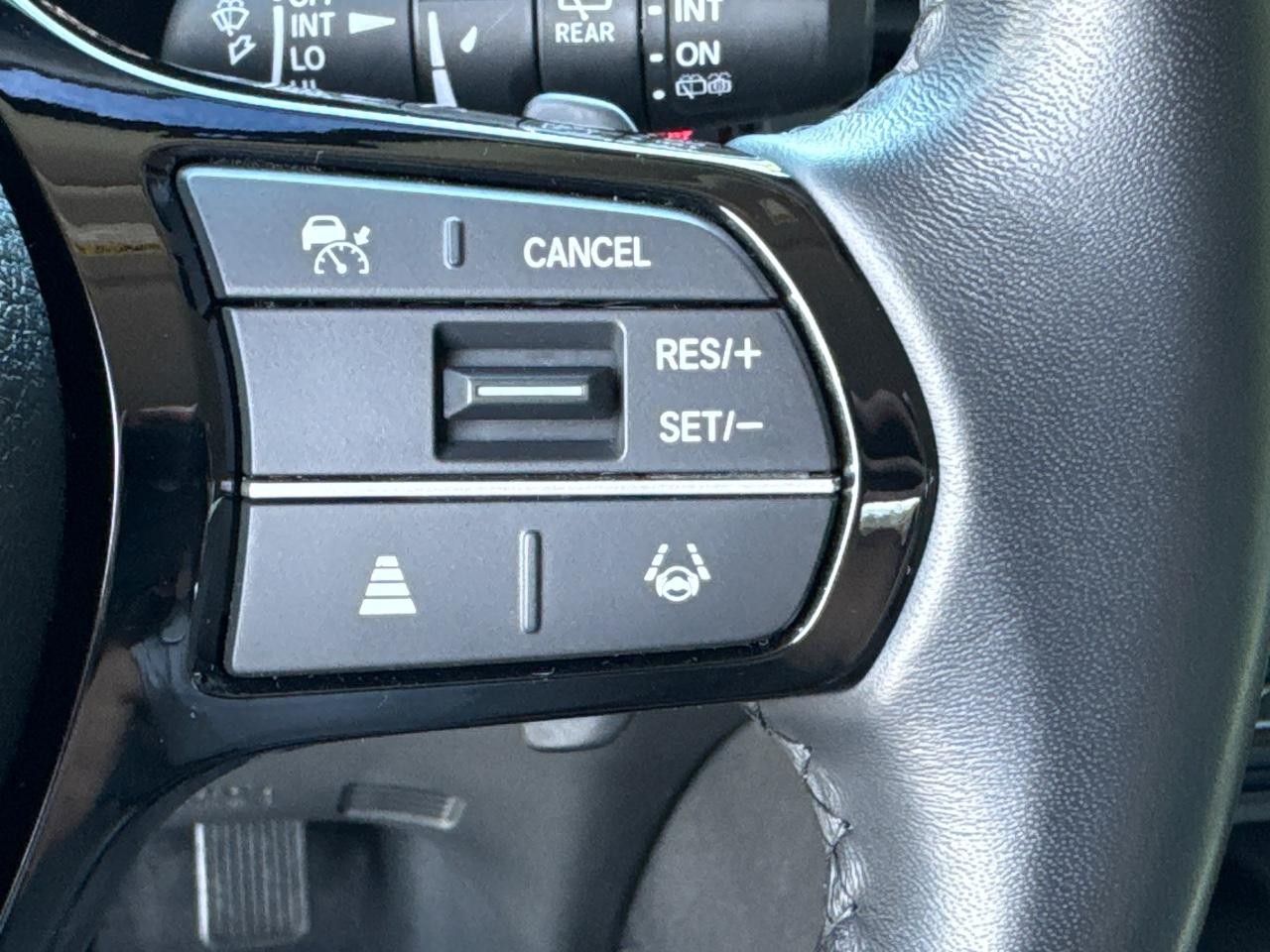 Honda Pilot Vehicle Full-screen Gallery Image 23