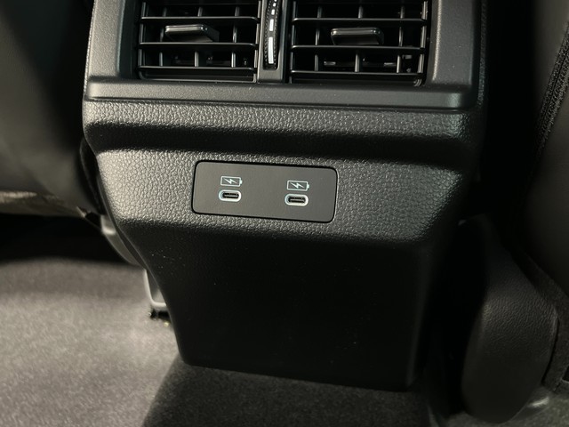 Honda Accord Hybrid Vehicle Full-screen Gallery Image 25
