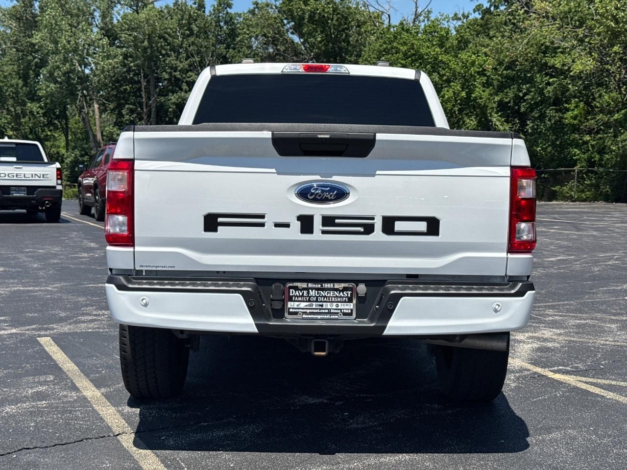 Ford F-150 Vehicle Full-screen Gallery Image 06