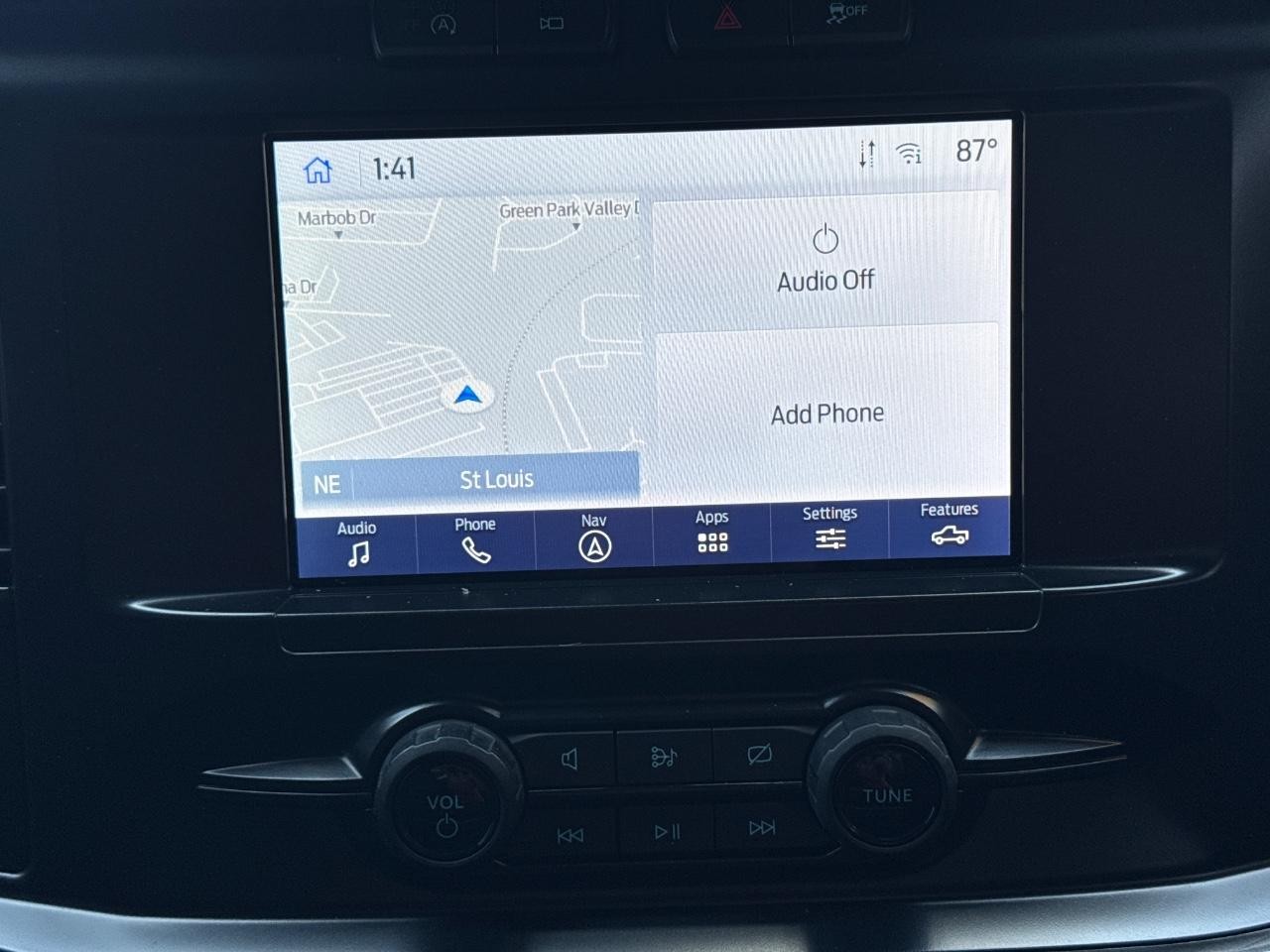 Ford F-150 Vehicle Full-screen Gallery Image 14