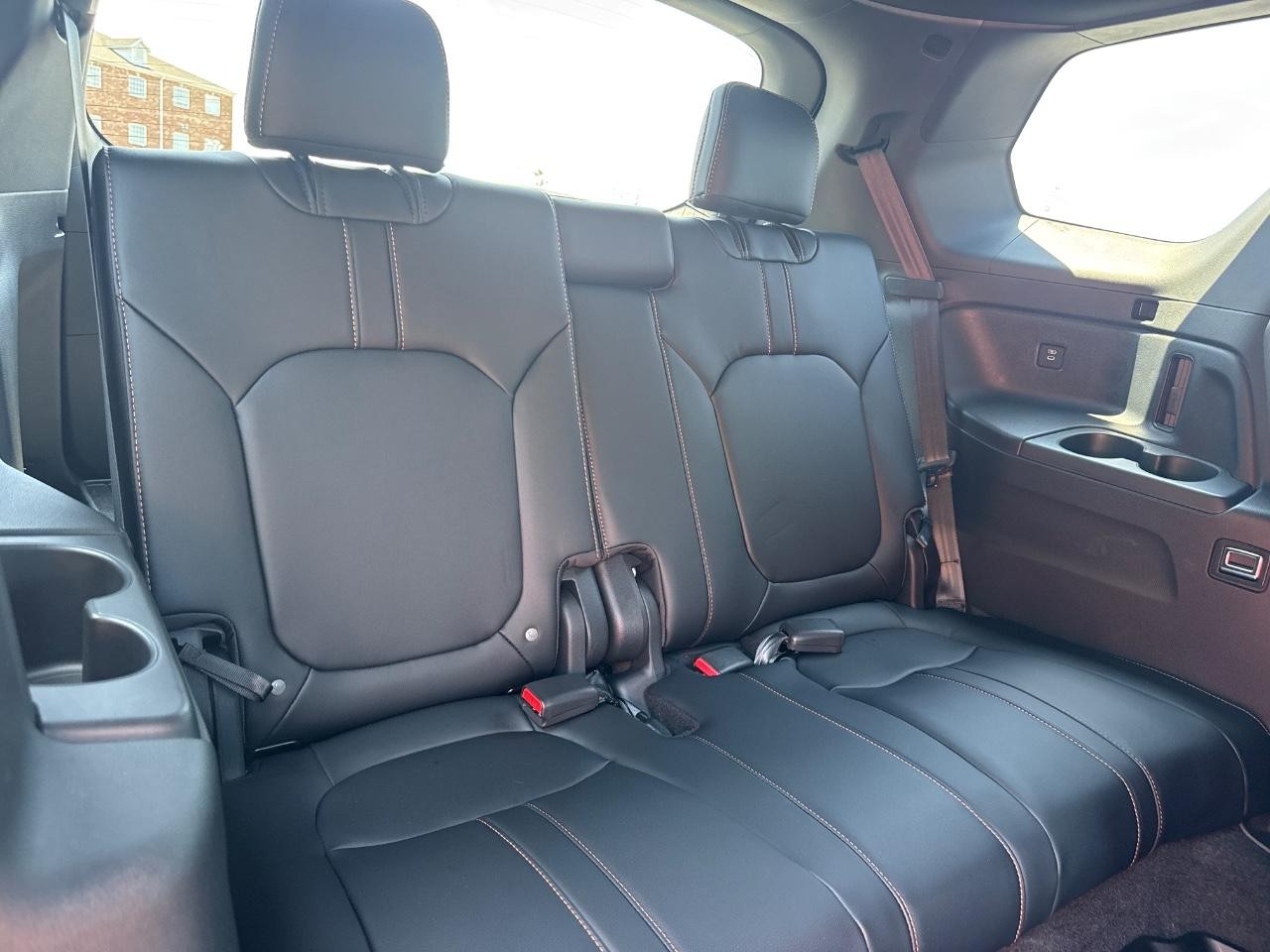 Honda Pilot Vehicle Full-screen Gallery Image 12