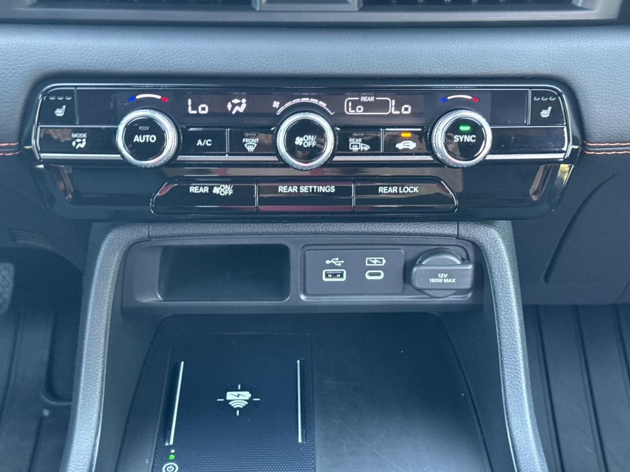 Honda Pilot Vehicle Full-screen Gallery Image 16