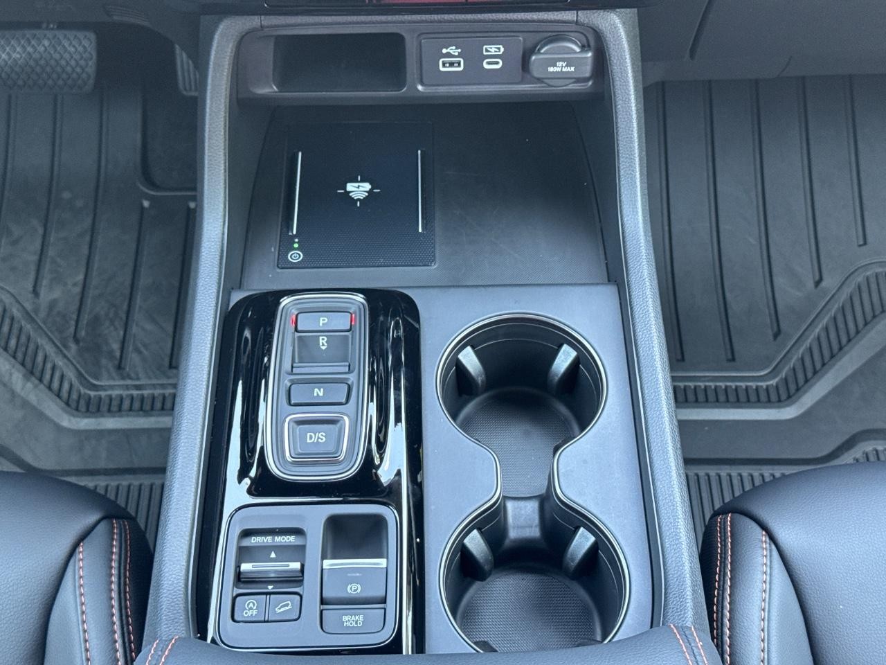 Honda Pilot Vehicle Full-screen Gallery Image 17