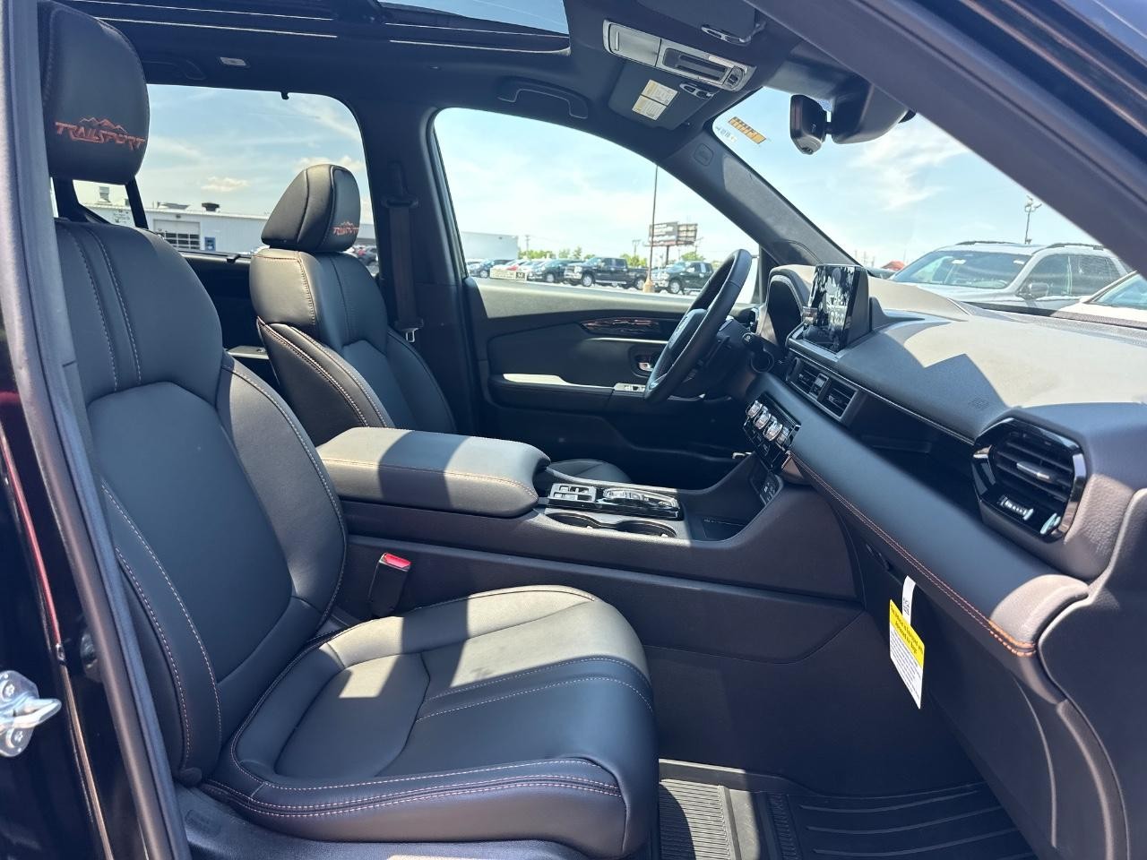 Honda Pilot Vehicle Full-screen Gallery Image 19