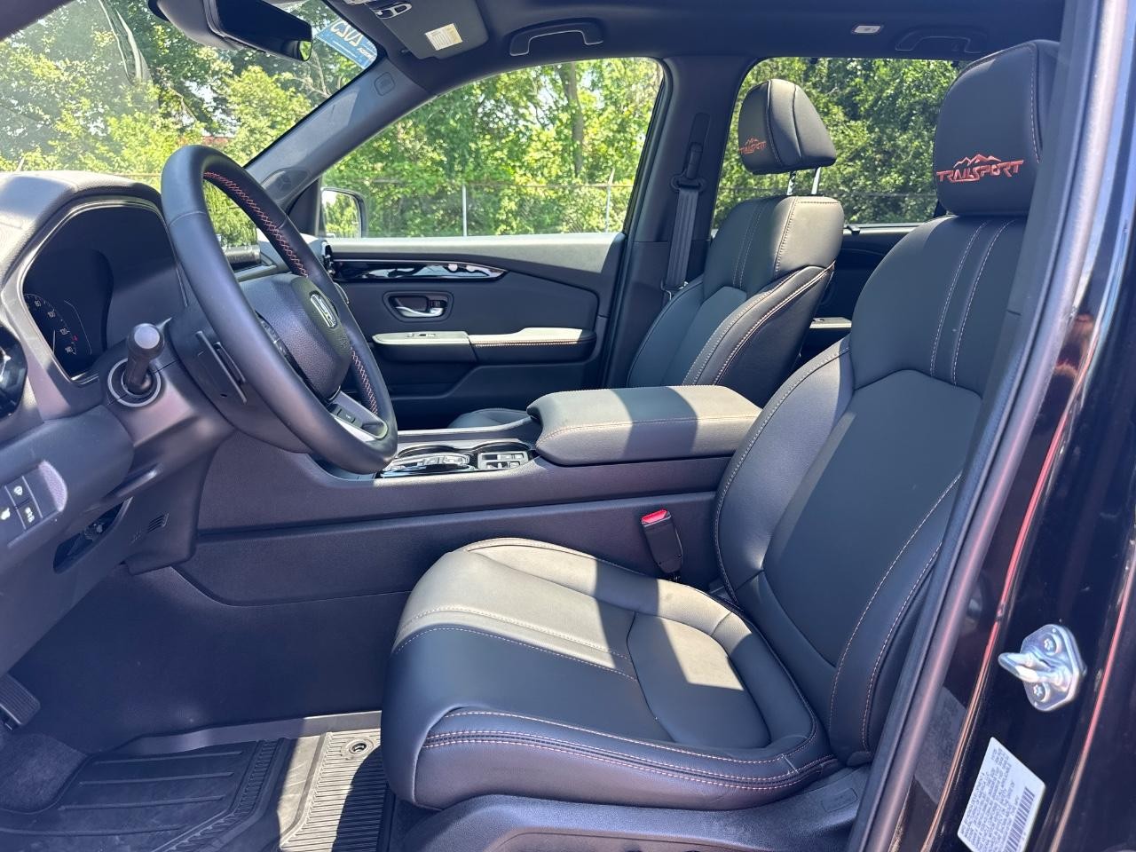 Honda Pilot Vehicle Full-screen Gallery Image 20