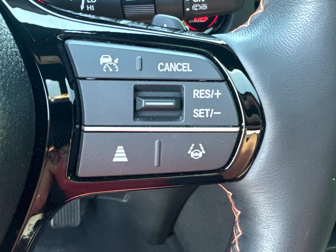 Honda Pilot Vehicle Full-screen Gallery Image 24