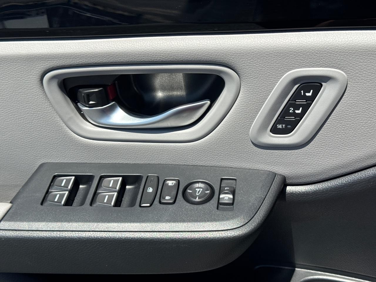Honda Pilot Vehicle Full-screen Gallery Image 26
