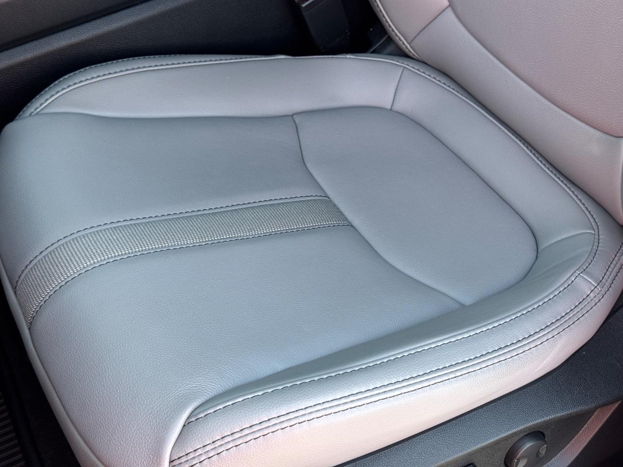Honda Pilot Vehicle Full-screen Gallery Image 27