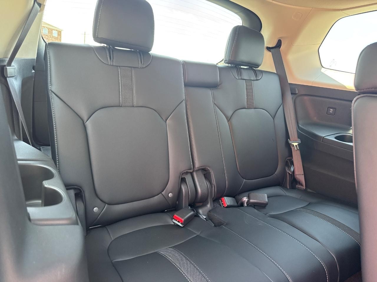Honda Pilot Vehicle Full-screen Gallery Image 12