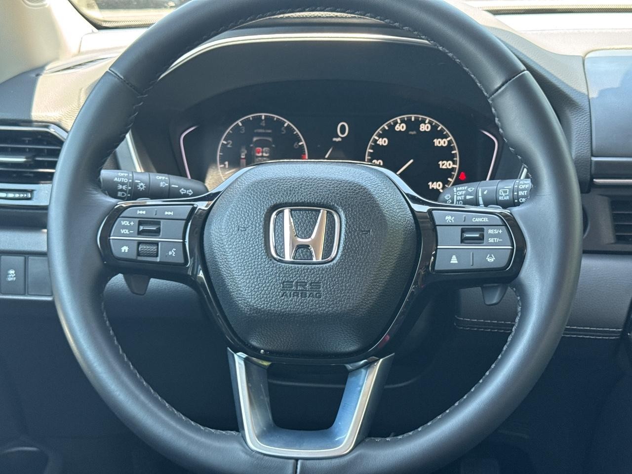 Honda Pilot Vehicle Full-screen Gallery Image 14