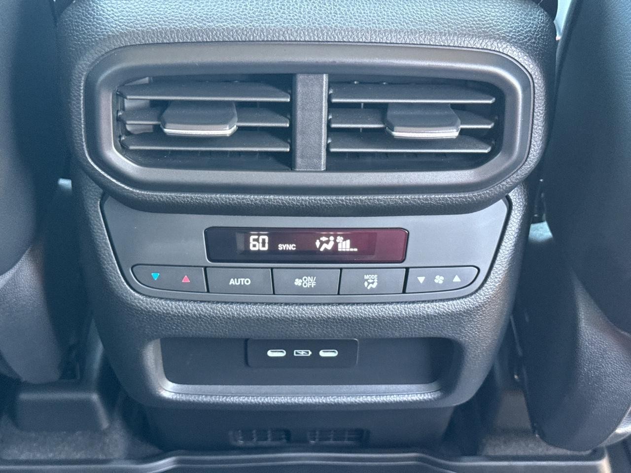Honda Pilot Vehicle Full-screen Gallery Image 18