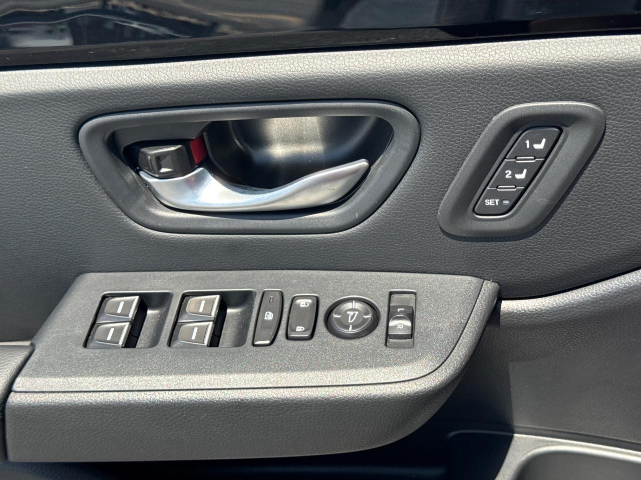 Honda Pilot Vehicle Full-screen Gallery Image 26
