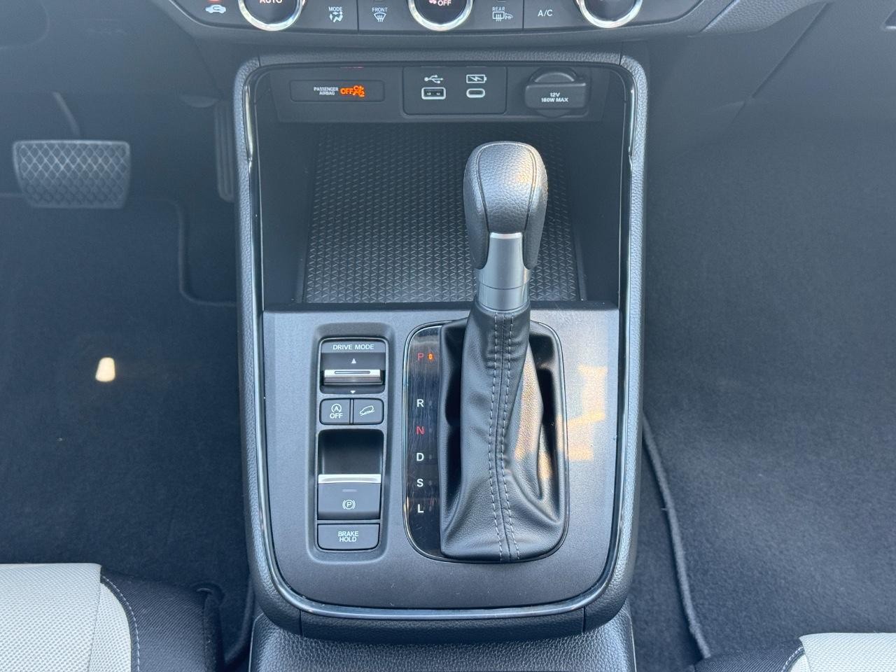Honda CR-V Vehicle Full-screen Gallery Image 16